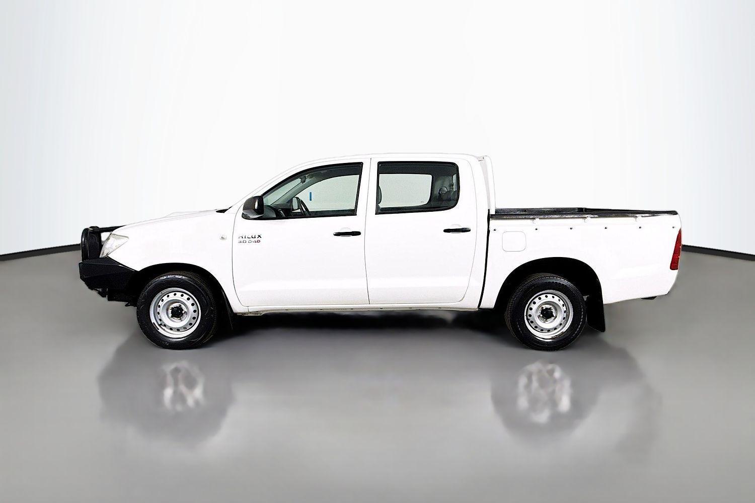 2010 Toyota Hilux 4X2 SR in White