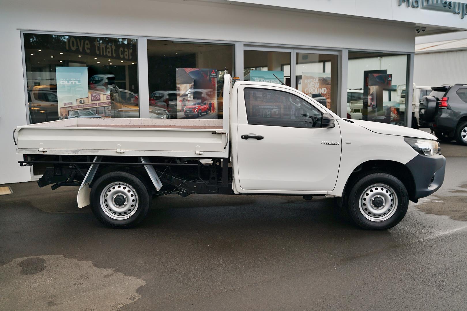 2016 Toyota Hilux Workmate in White