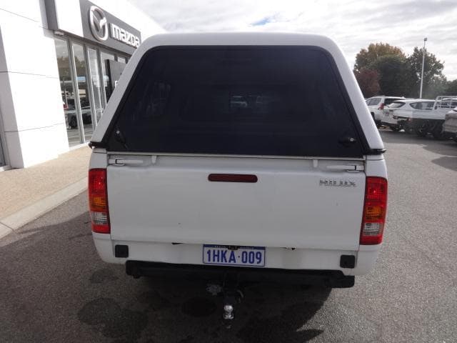 2011 Toyota Hilux SR in White