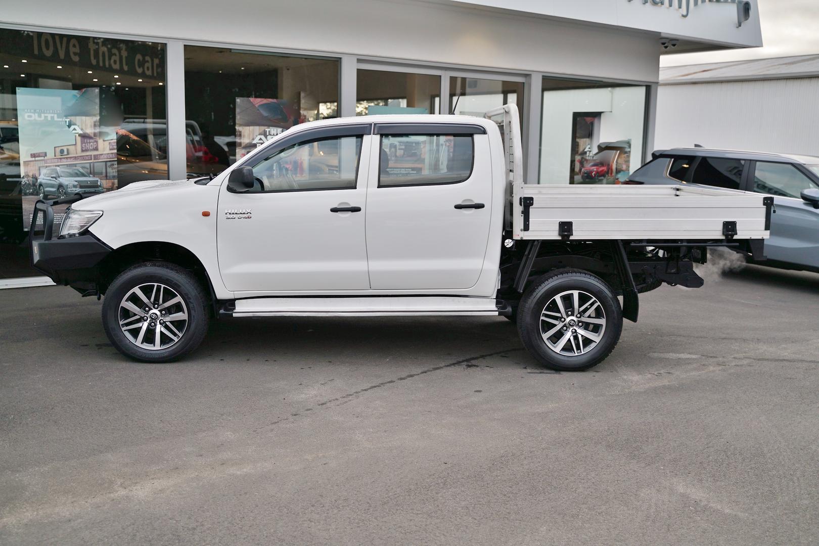 2014 Toyota Hilux SR in White