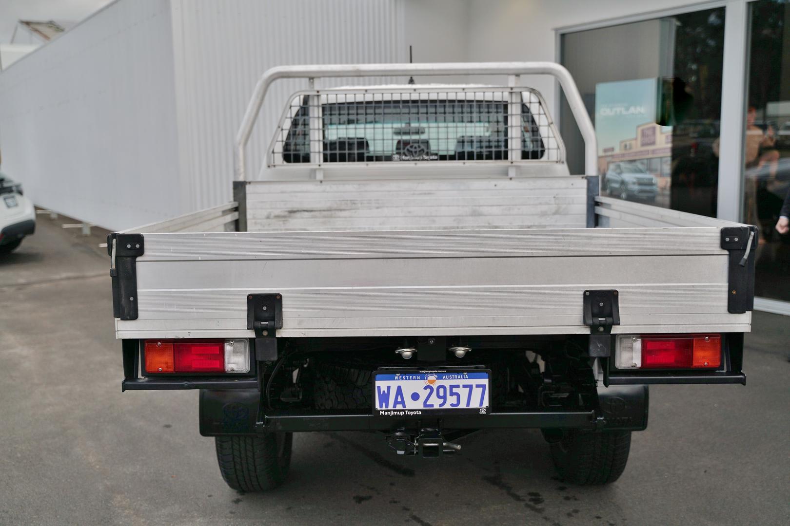 2014 Toyota Hilux SR in White