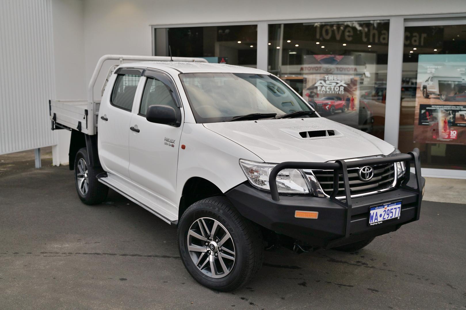 2014 Toyota Hilux SR in White