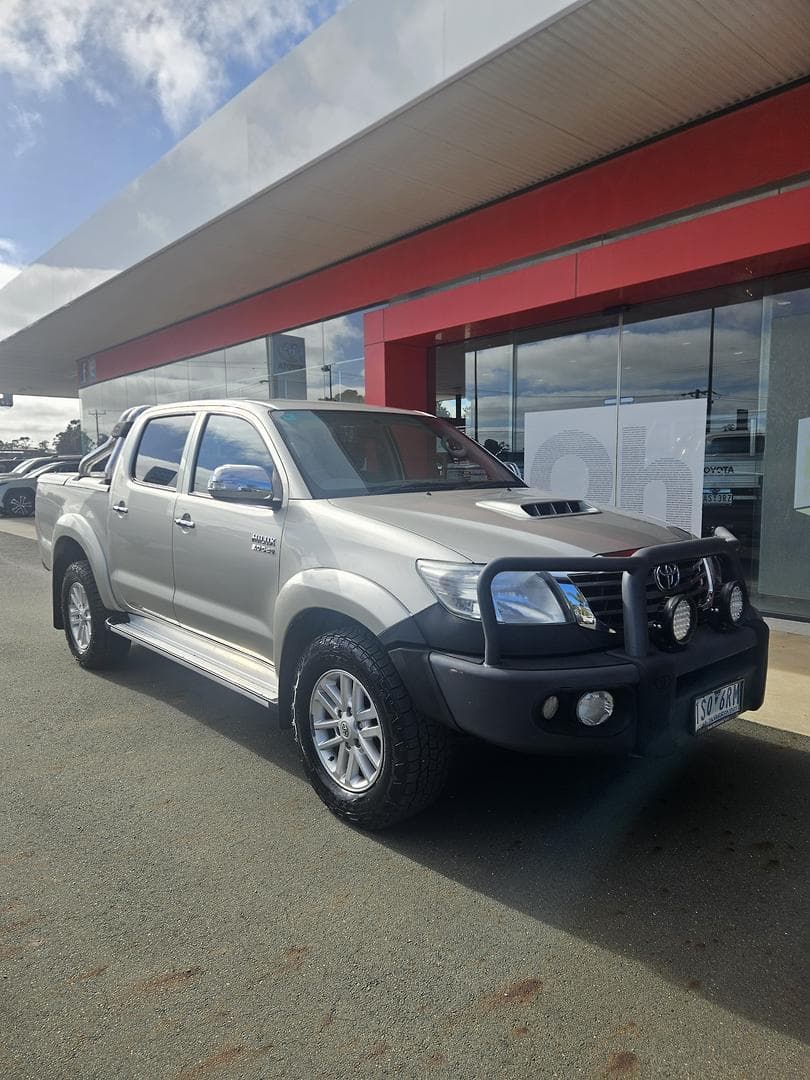 2013 Toyota Hilux SR5 in Silver