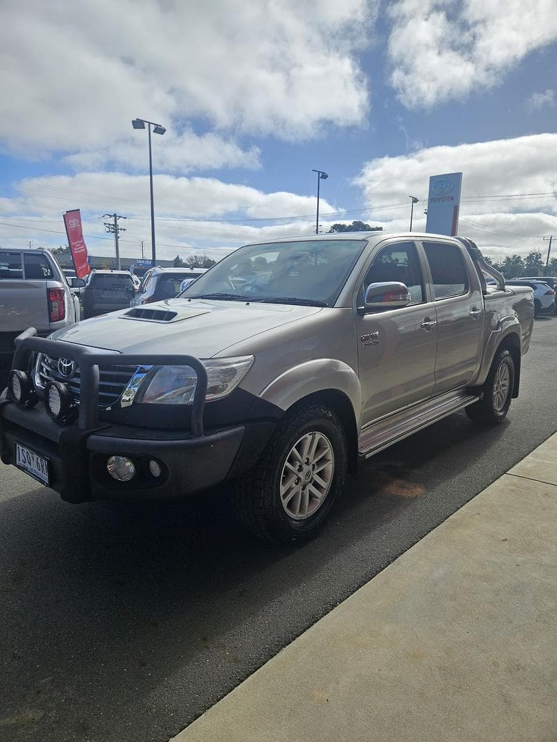 2013 Toyota Hilux SR5 in Silver