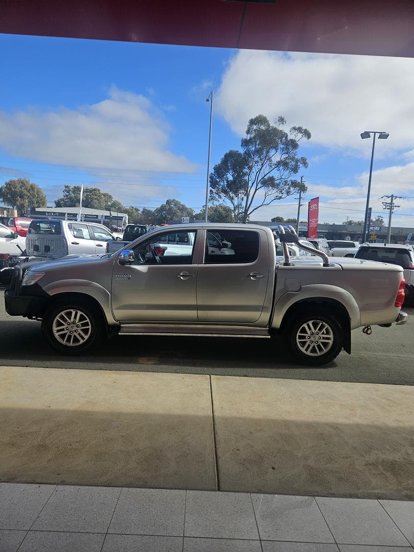 2013 Toyota Hilux SR5 in Silver