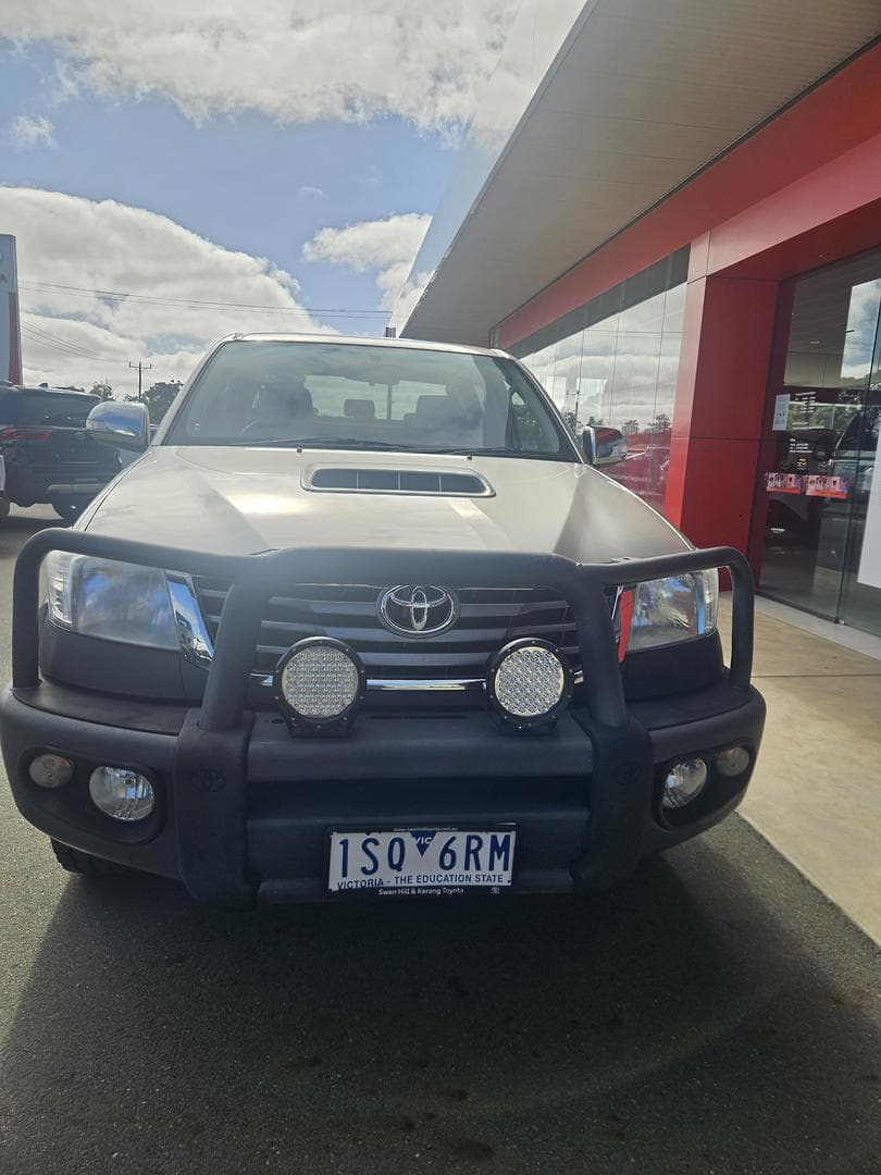 2013 Toyota Hilux SR5 in Silver