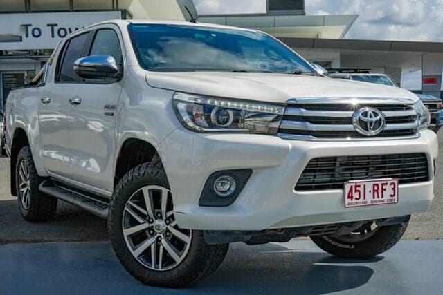2018 Toyota Hilux SR5 in White