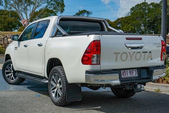 2018 Toyota Hilux SR5 in White