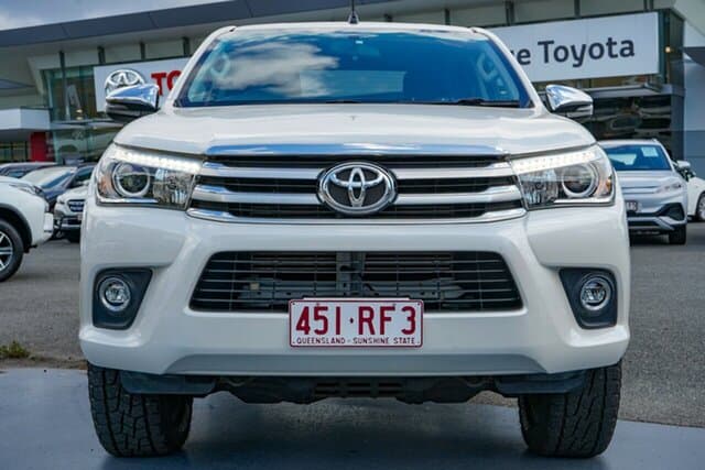 2018 Toyota Hilux SR5 in White