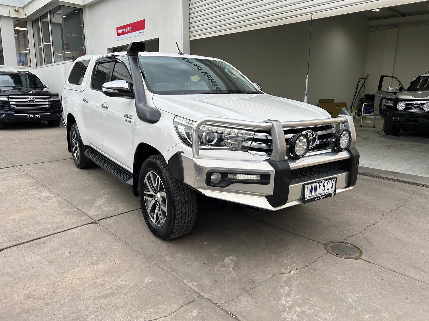 2017 Toyota Hilux SR5 in White