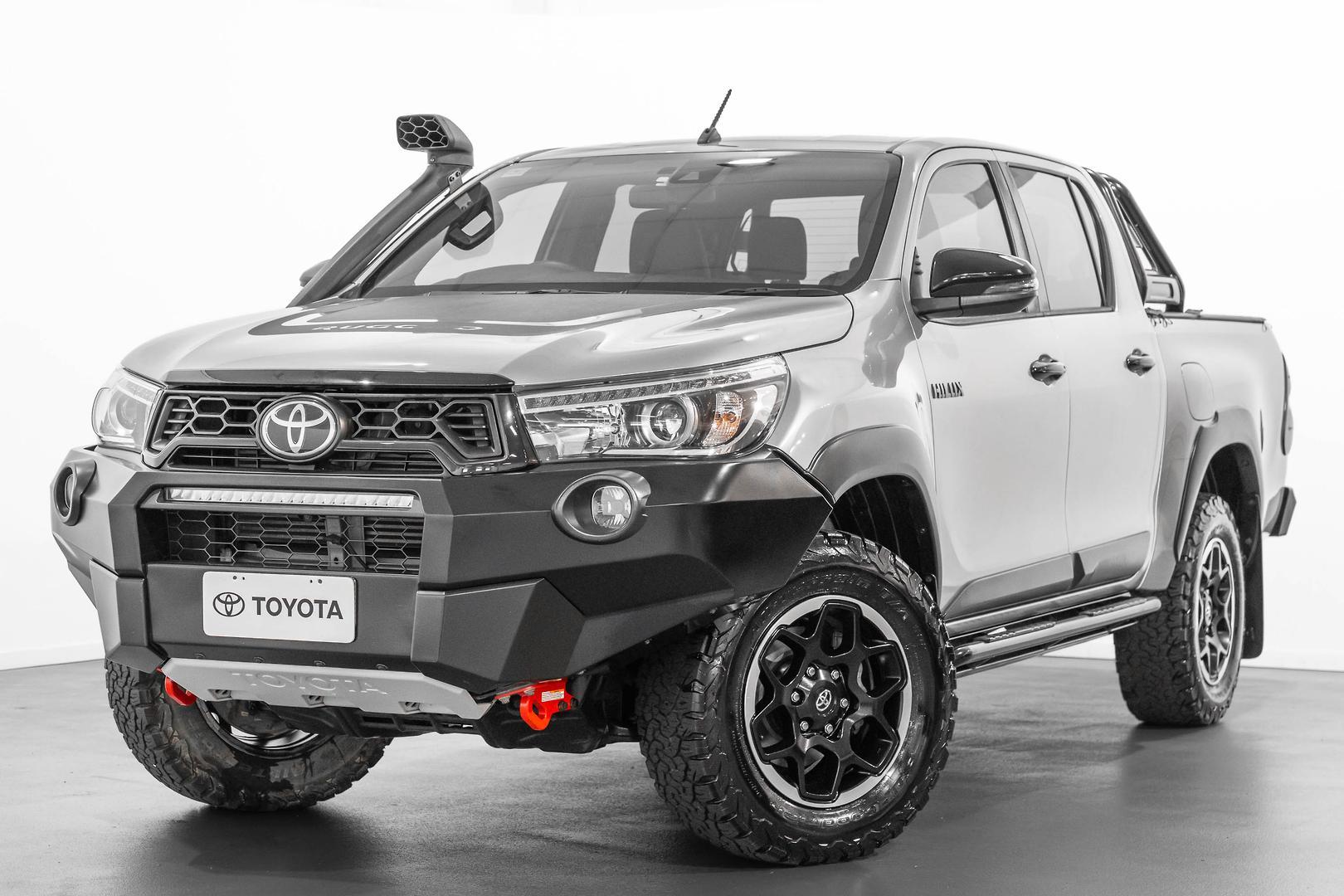 2019 Toyota Hilux Rugged X in Silver