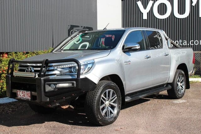 2016 Toyota Hilux SR5 in Silver