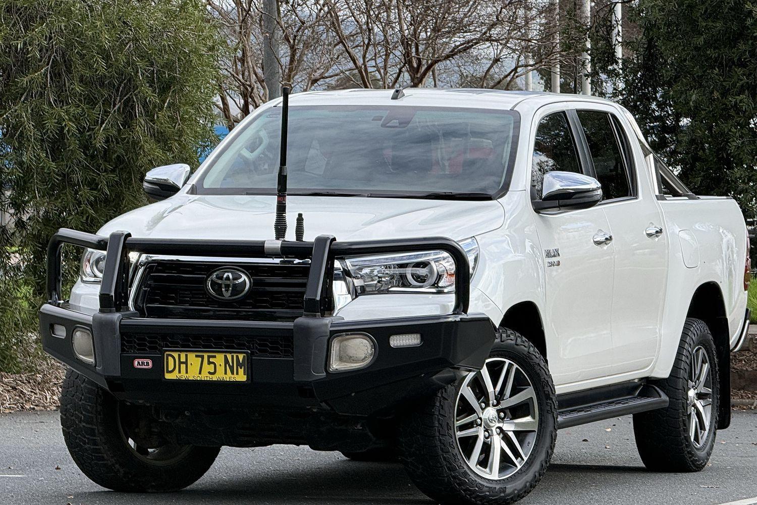 2020 Toyota Hilux SR5 in White