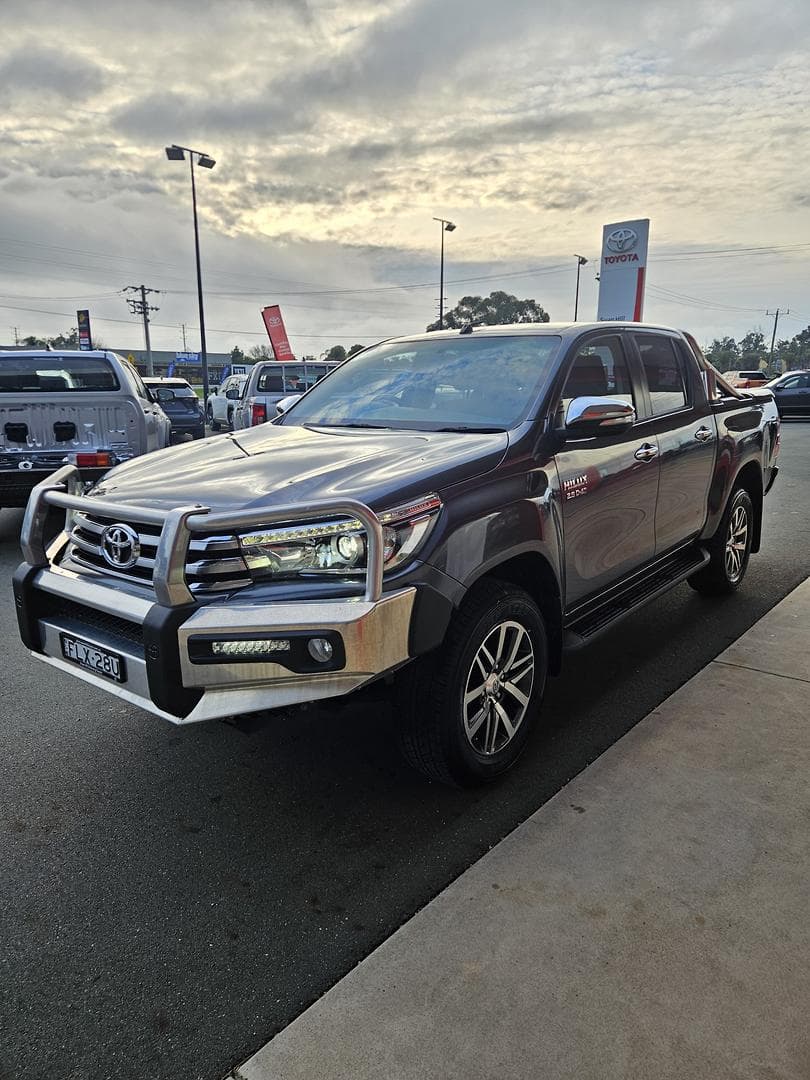 2016 Toyota Hilux SR5 in Silver