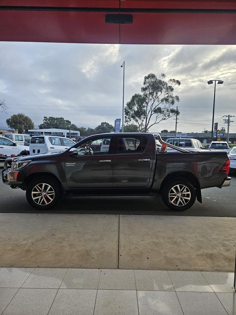 2016 Toyota Hilux SR5 in Silver