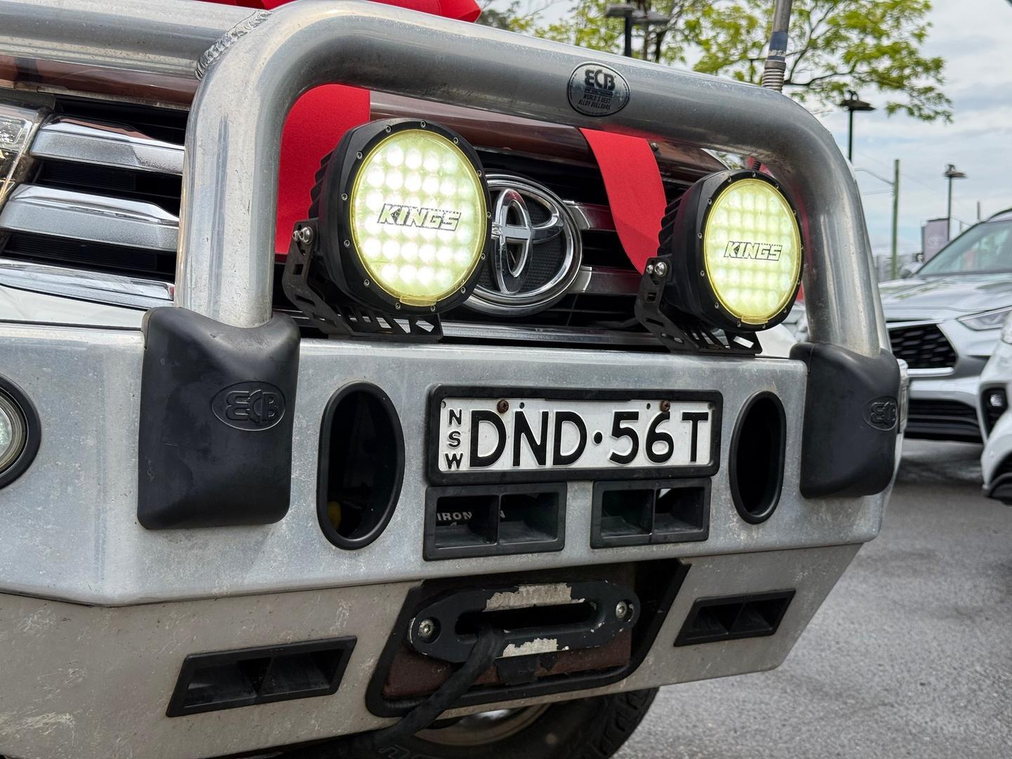2017 Toyota Hilux SR5 in White