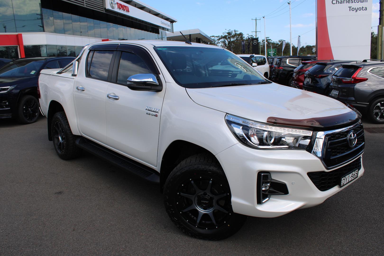 2018 Toyota Hilux SR5 in White