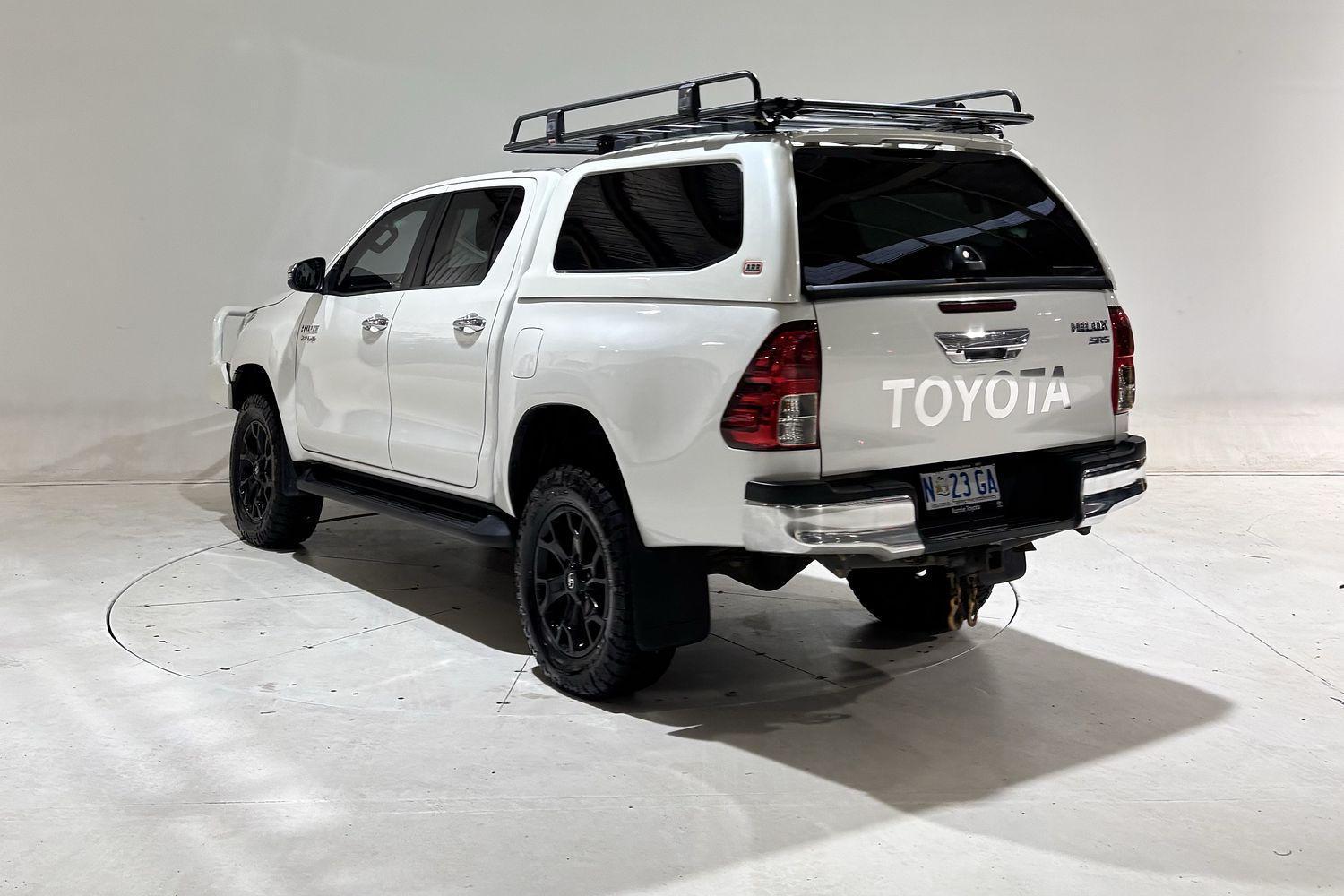 2018 Toyota Hilux SR5 in White