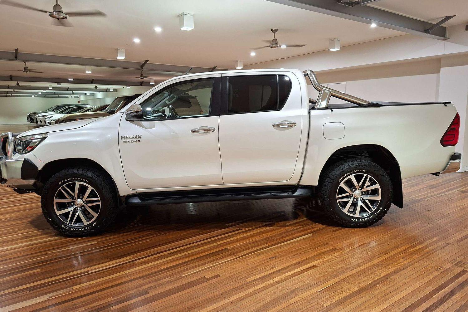 2019 Toyota Hilux SR5 in White