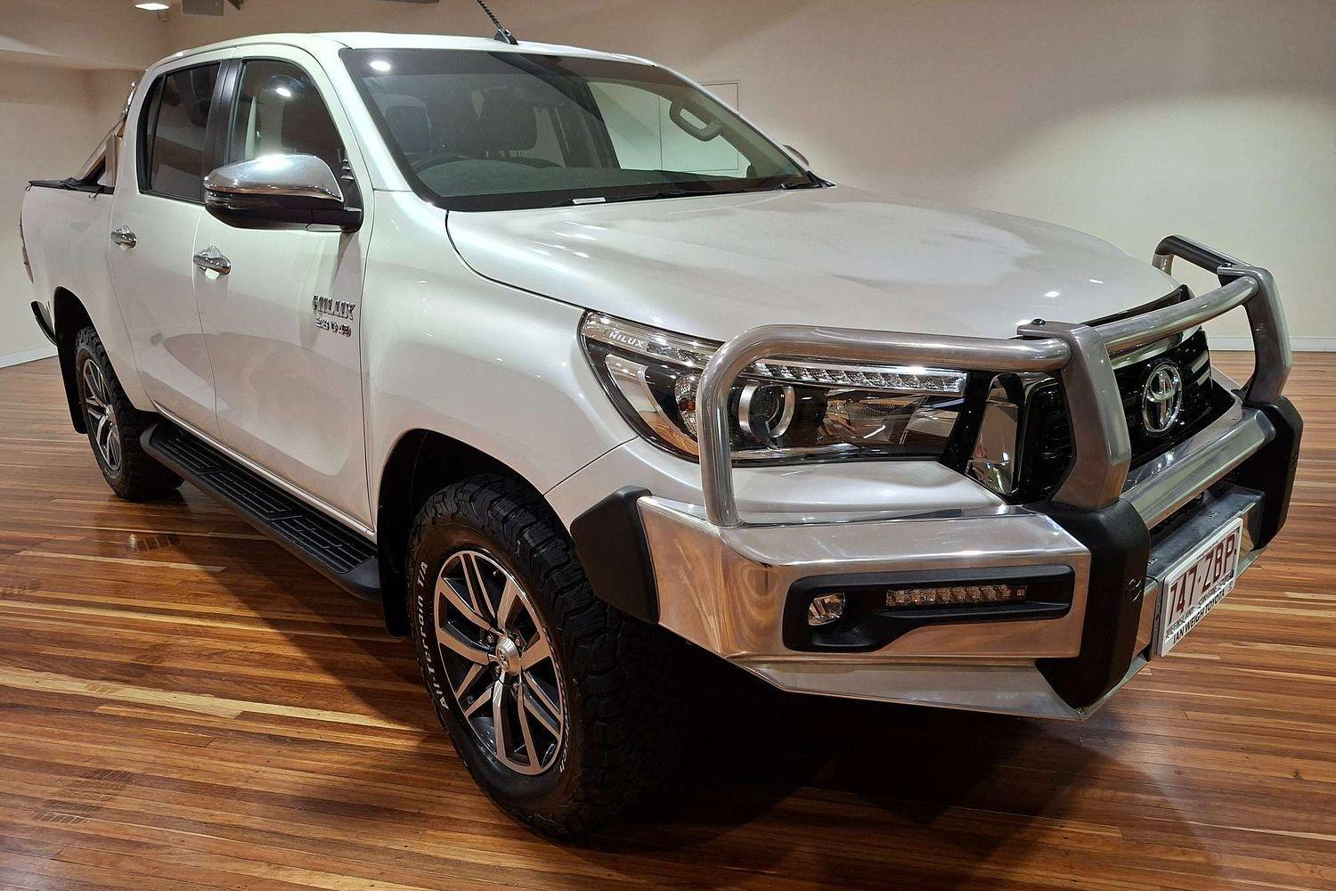 2019 Toyota Hilux SR5 in White