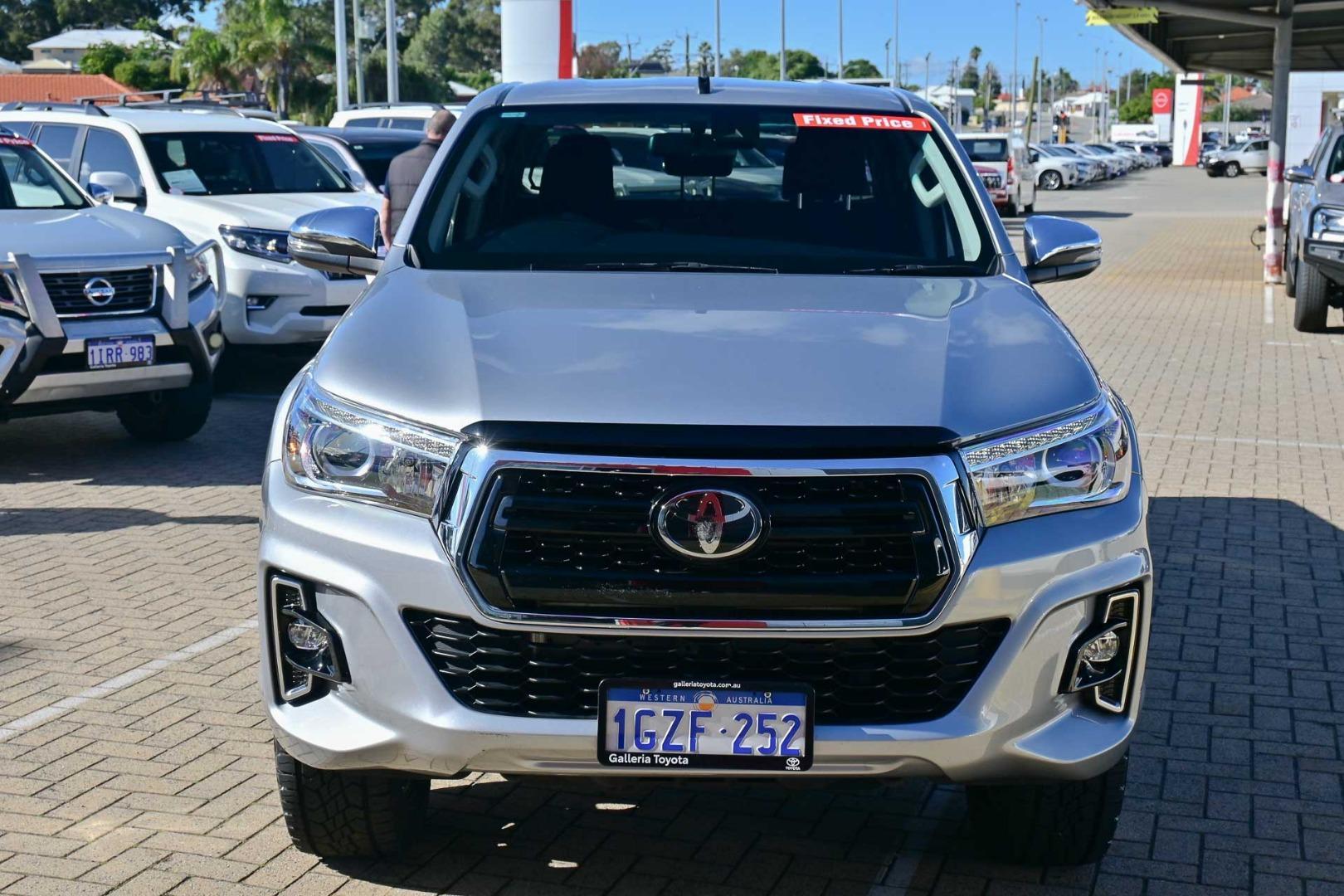 2020 Toyota Hilux SR5 in Silver