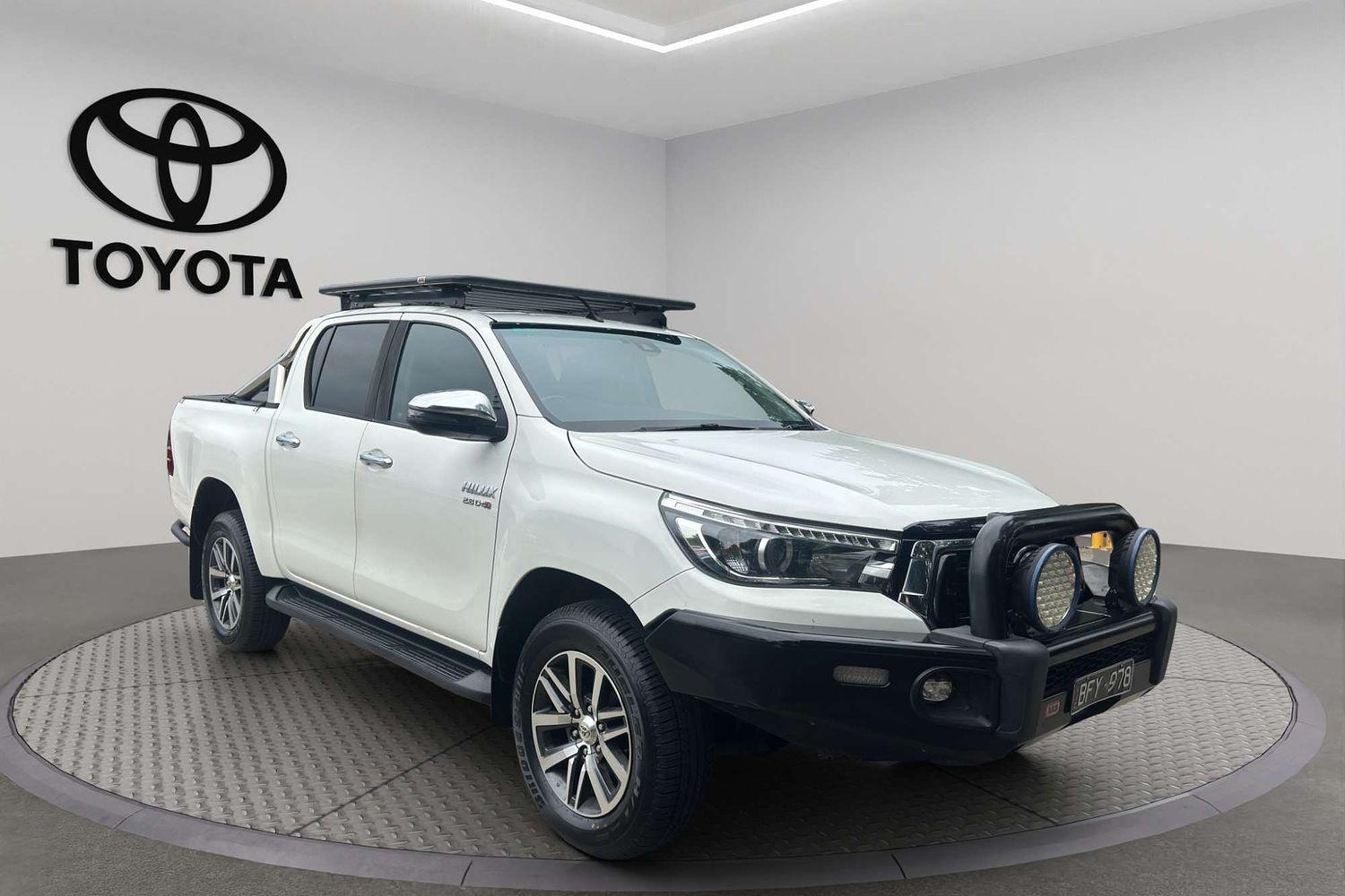 2020 Toyota Hilux SR5 in White