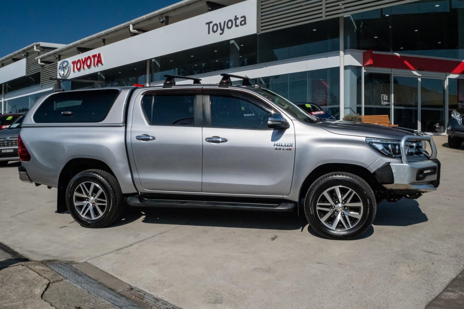 2015 Toyota Hilux SR5 in Silver