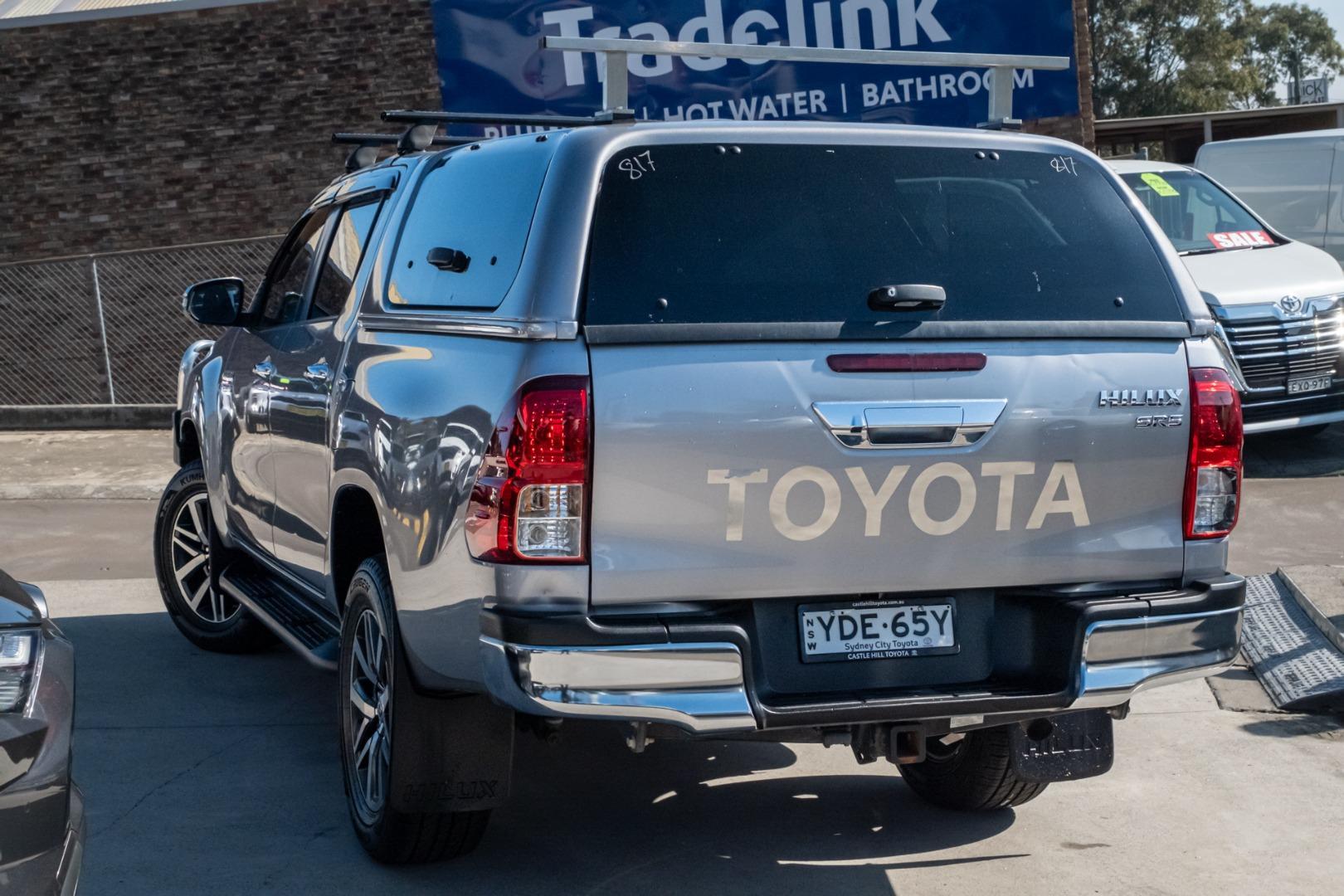 2015 Toyota Hilux SR5 in Silver