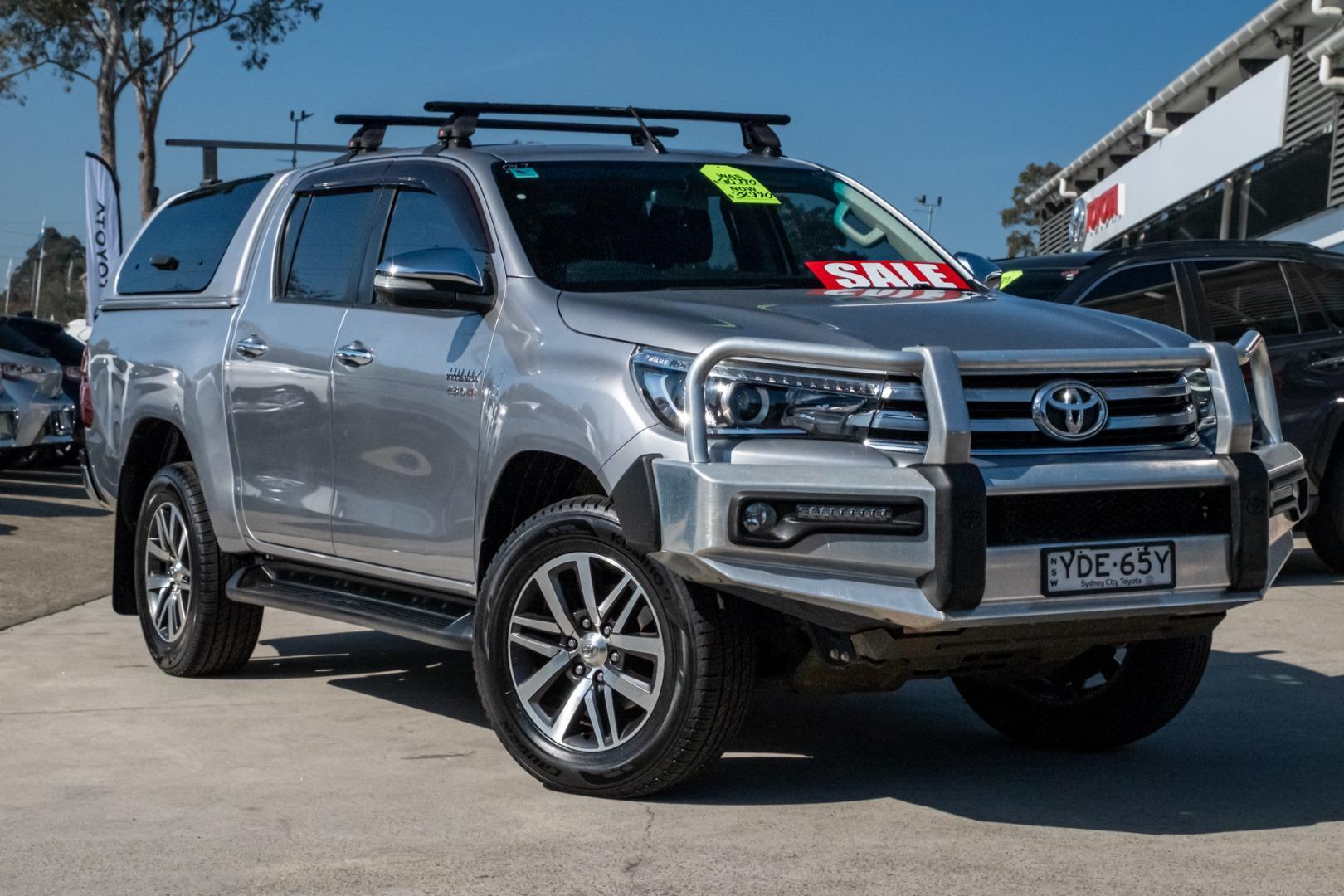 2015 Toyota Hilux SR5 in Silver