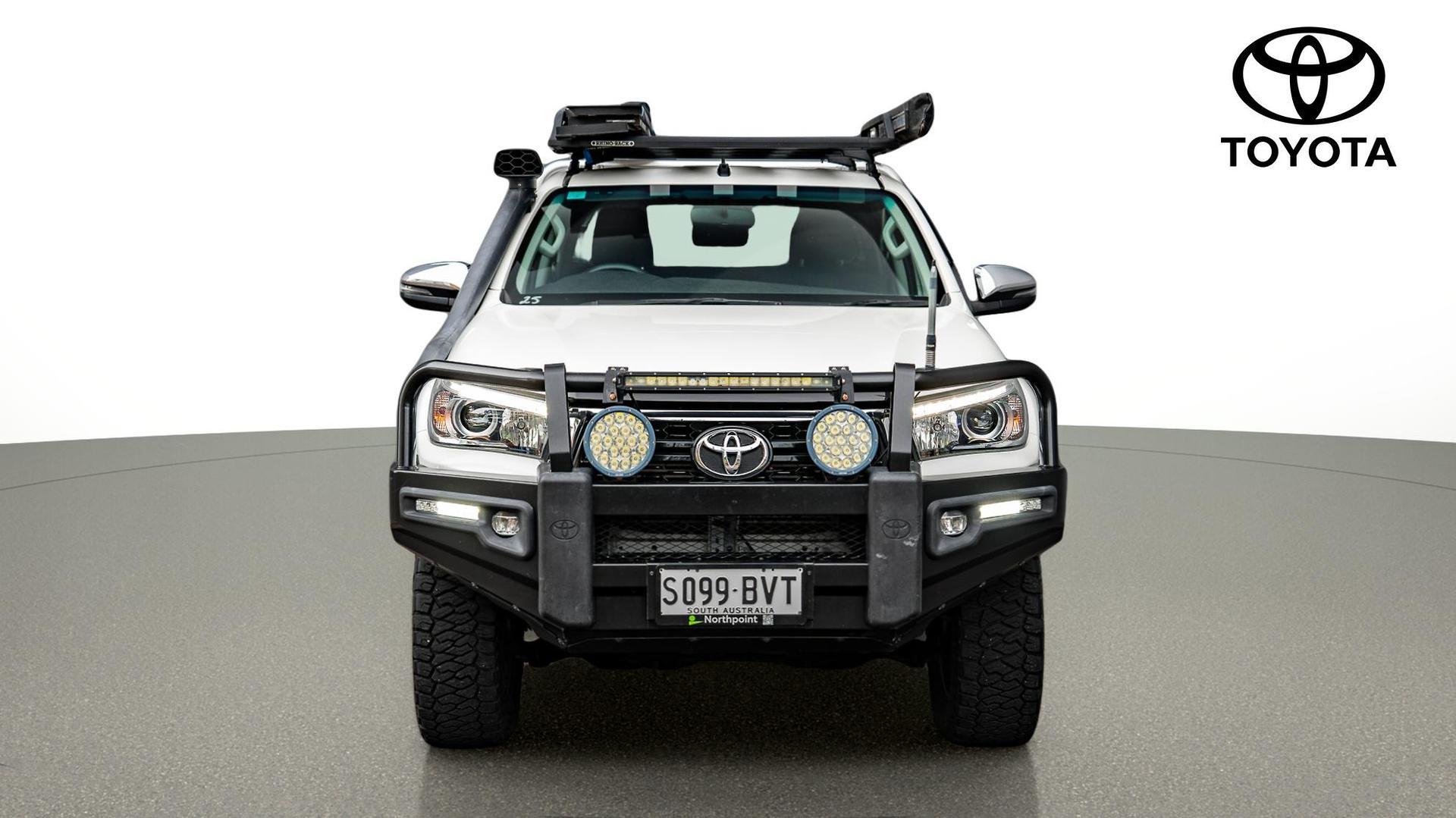 2018 Toyota Hilux SR in White