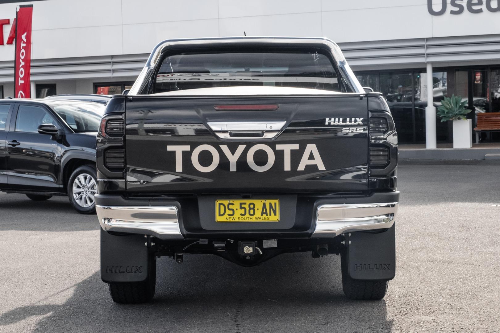 2018 Toyota Hilux SR5 in Black