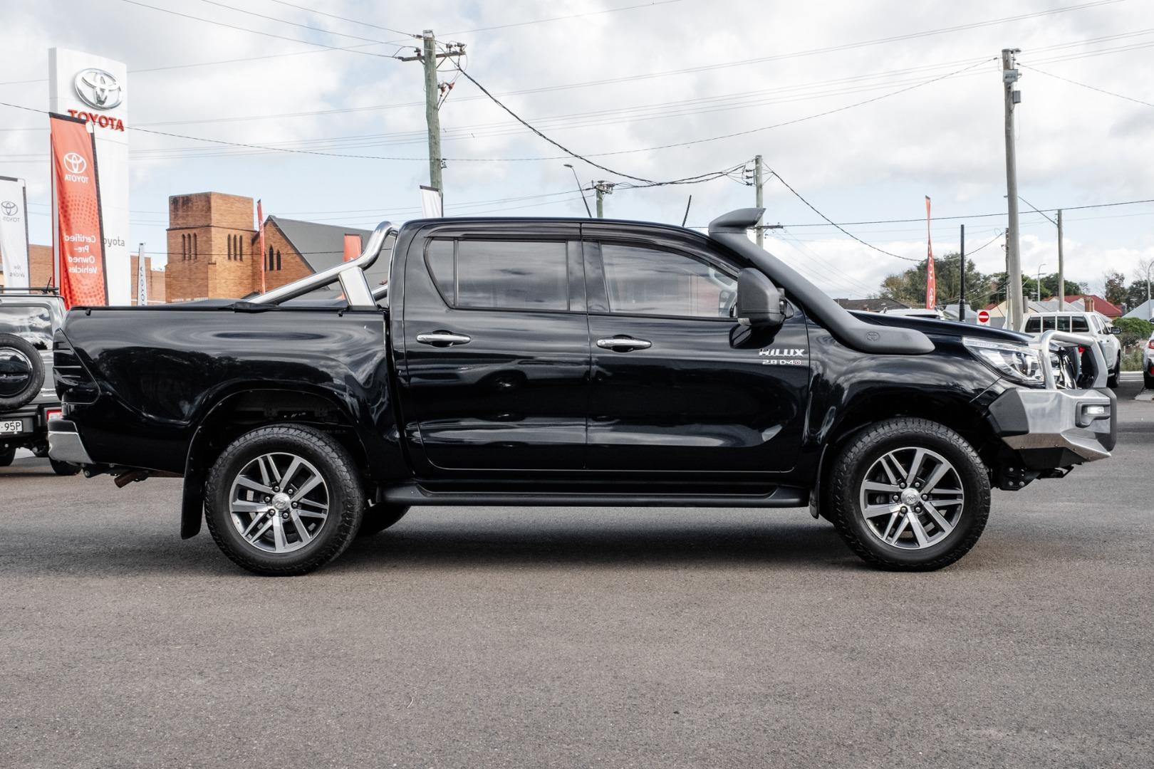 2018 Toyota Hilux SR5 in Black