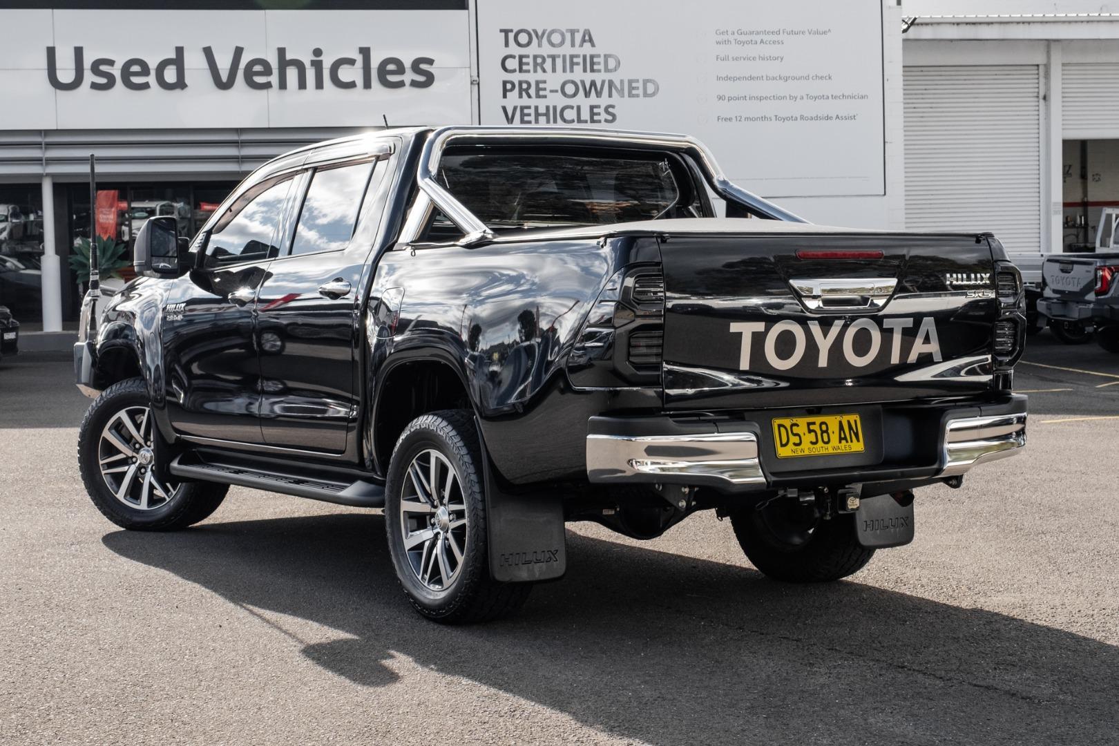 2018 Toyota Hilux SR5 in Black