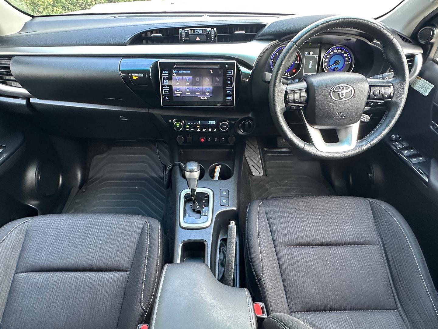 2019 Toyota Hilux SR5 in White