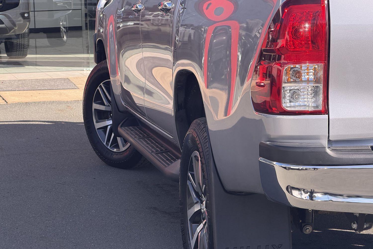 2016 Toyota Hilux SR5 in Silver