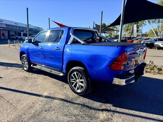 2018 Toyota Hilux SR5 in Blue