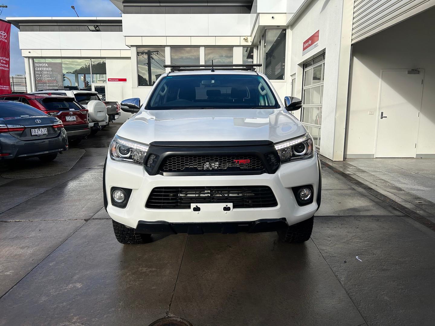 2017 Toyota Hilux SR5 in White