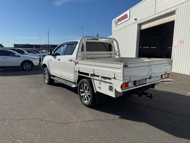 2017 Toyota Hilux SR5 in White