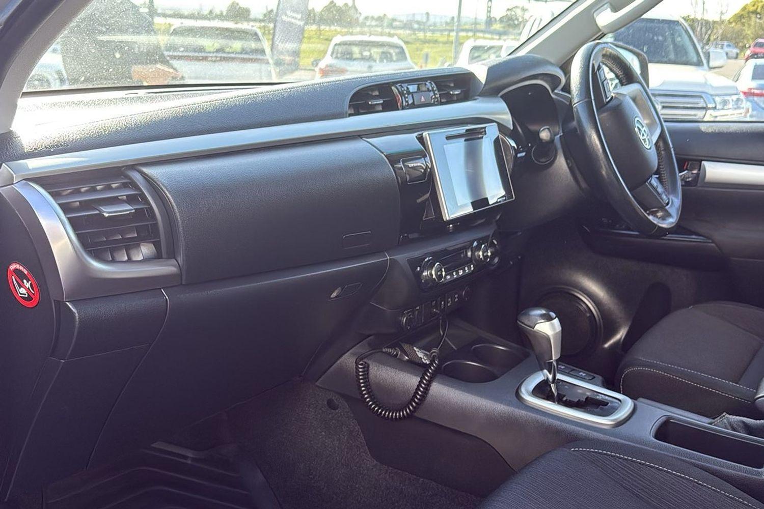 2018 Toyota Hilux SR5 in Silver