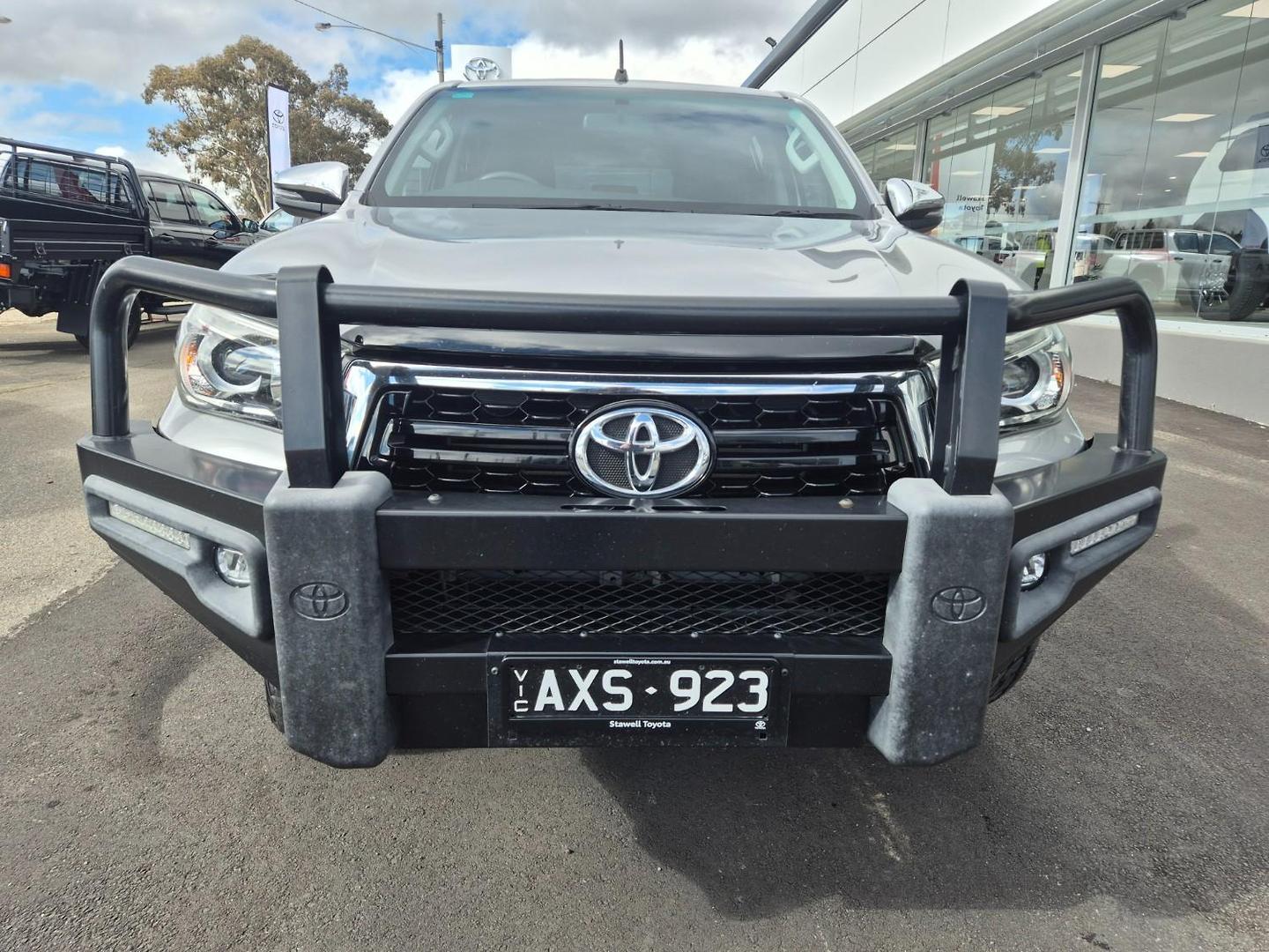 2018 Toyota Hilux SR5 in Silver