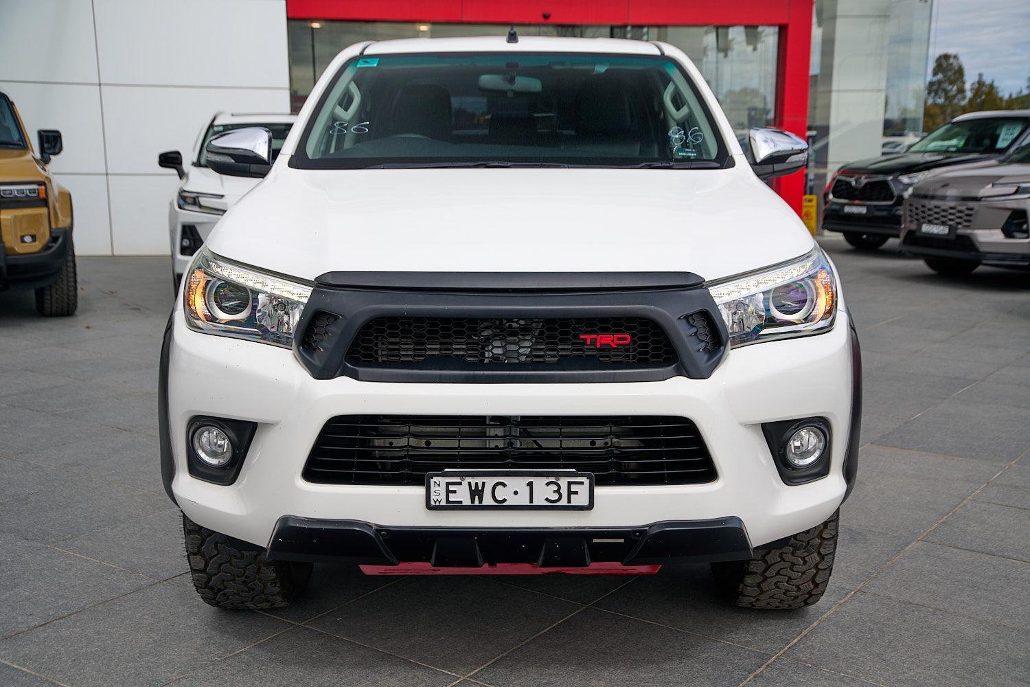2017 Toyota Hilux SR5 in White
