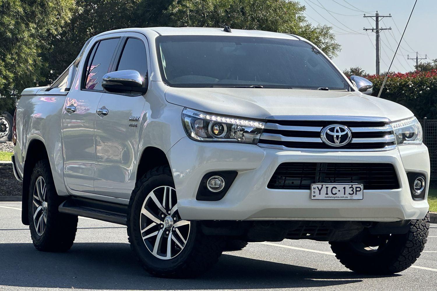 2017 Toyota Hilux SR5 in White