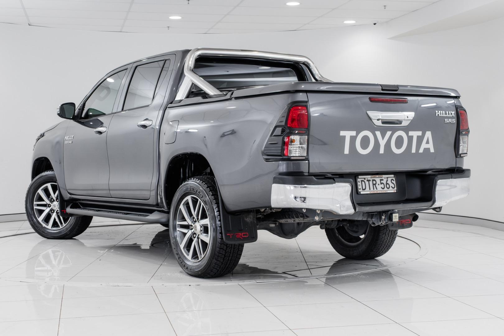 2017 Toyota Hilux SR5 in Silver