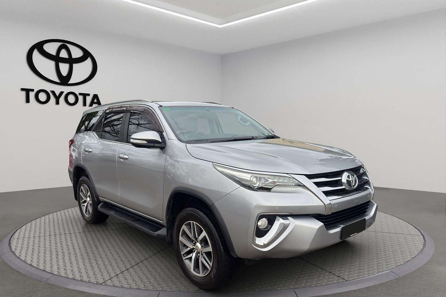 2016 Toyota Fortuner Crusade in Silver M.