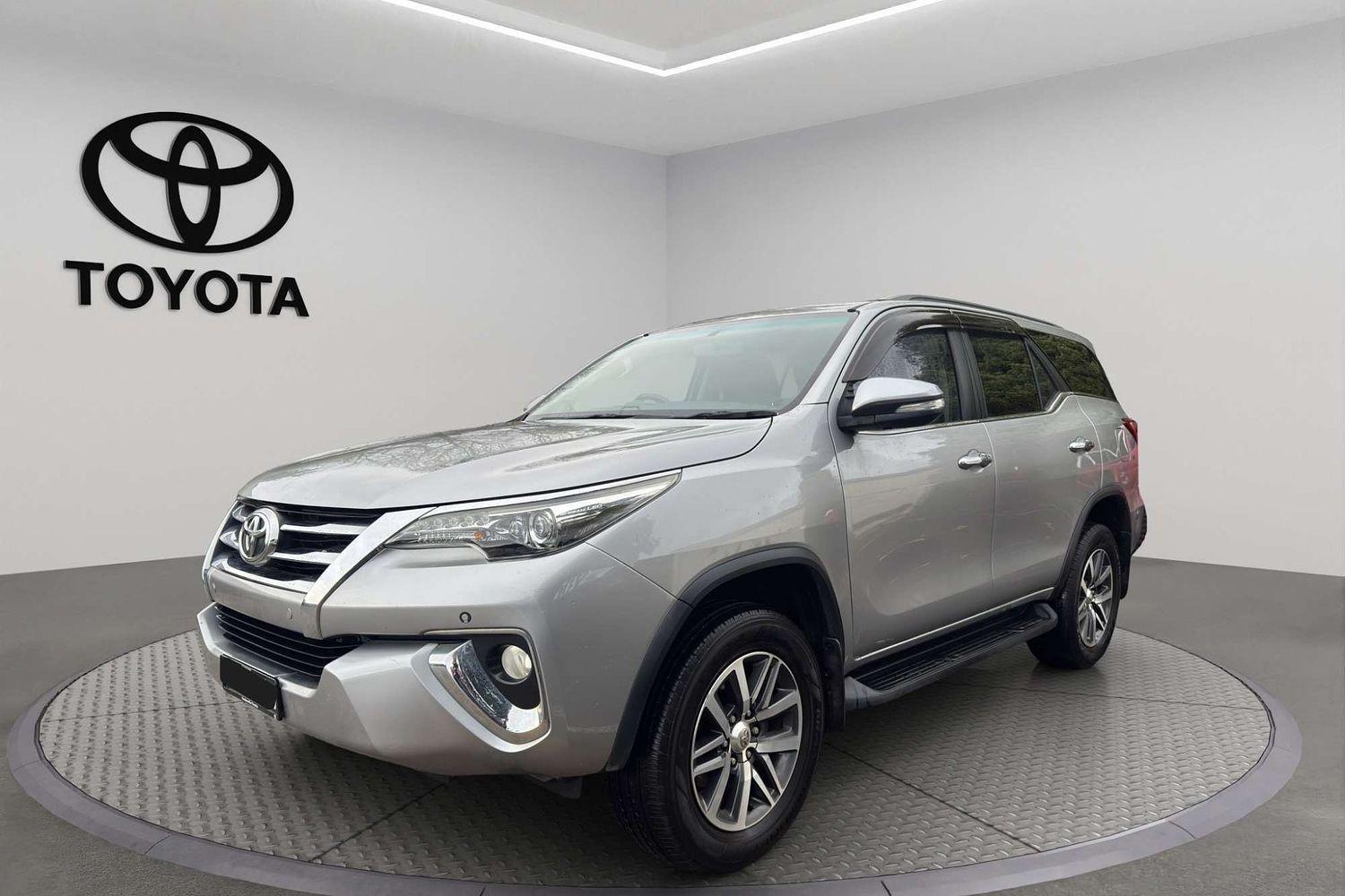 2016 Toyota Fortuner Crusade in Silver M.