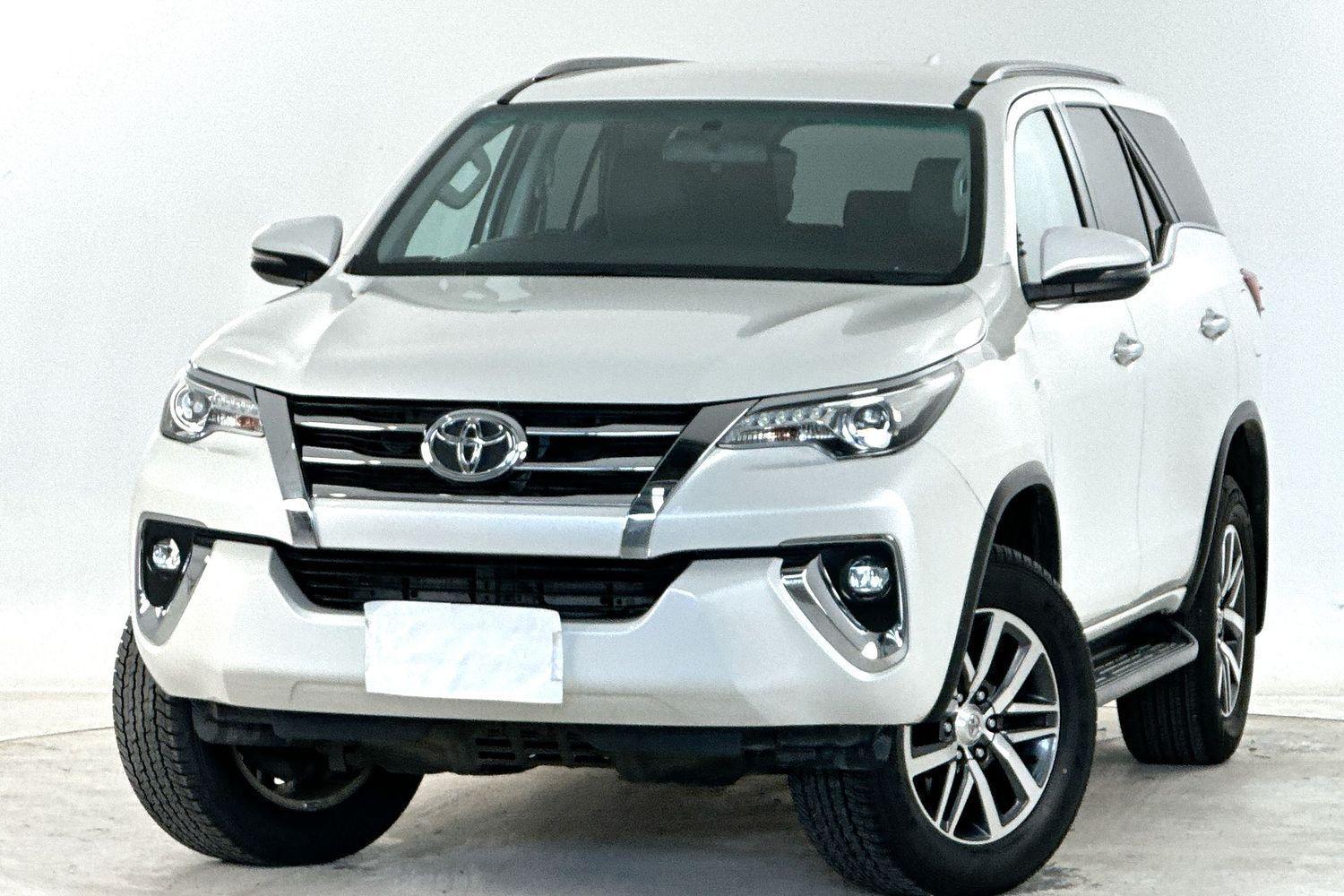 2018 Toyota Fortuner Crusade in White