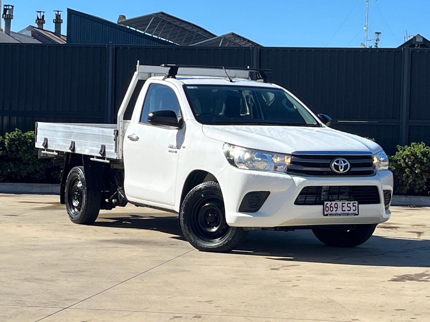 2017 Toyota Hilux SR in White