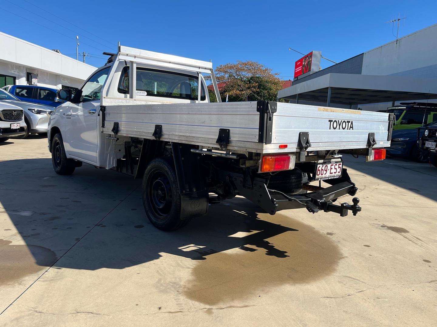 2017 Toyota Hilux SR in White