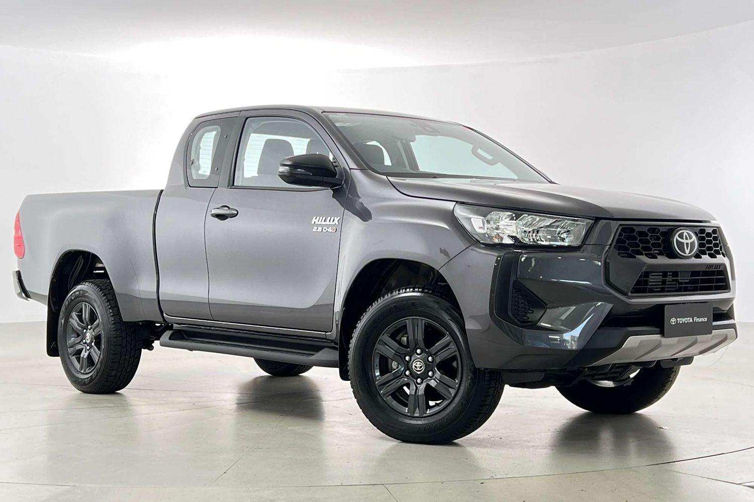 2025 Toyota Hilux SR in Silver