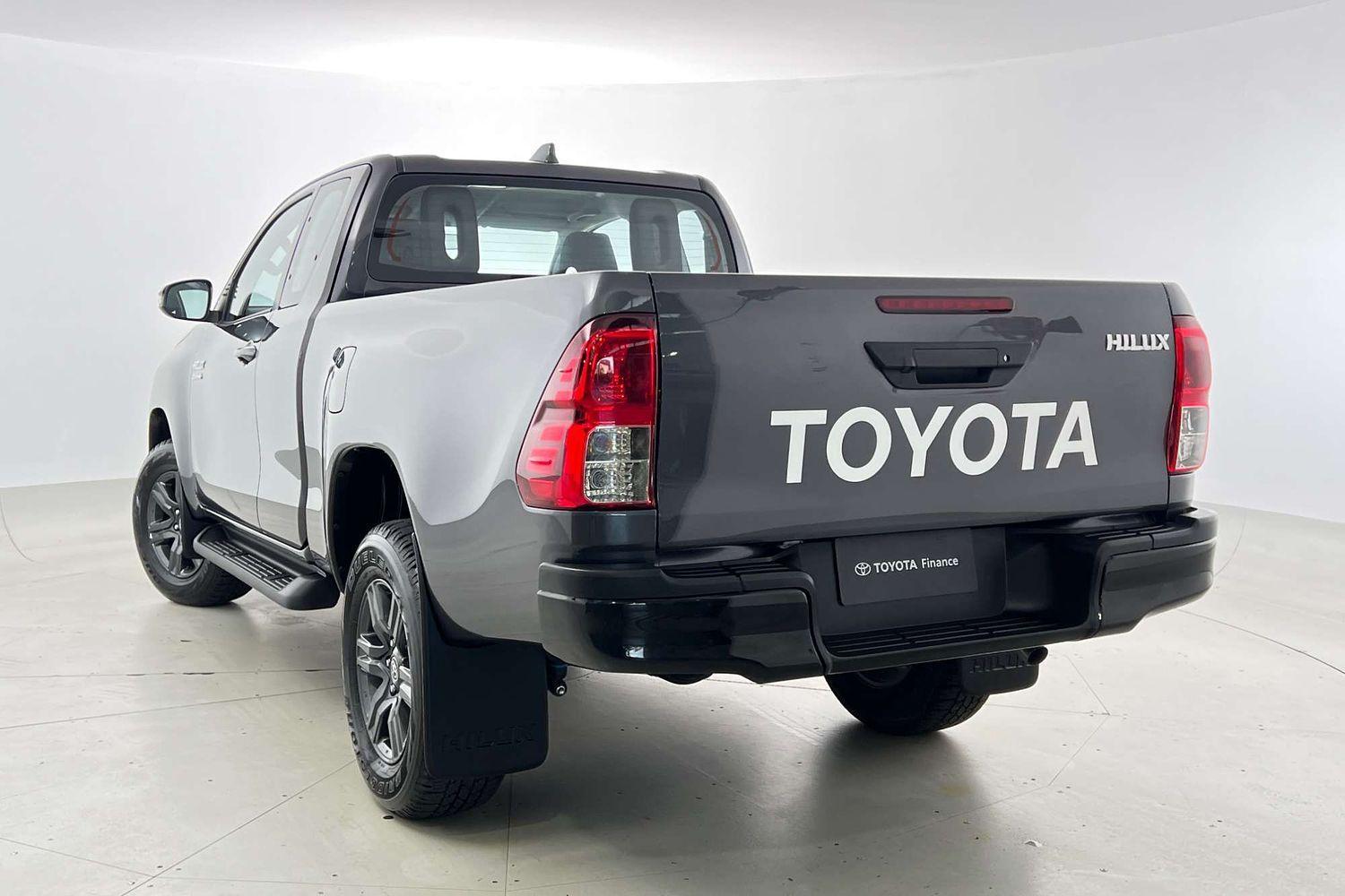 2025 Toyota Hilux SR in Silver